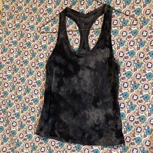 EUC Lululemon darkwash blue black 6 sleeveless yoga tank top